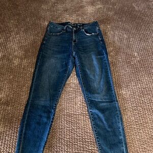 American Eagle women’s jeans